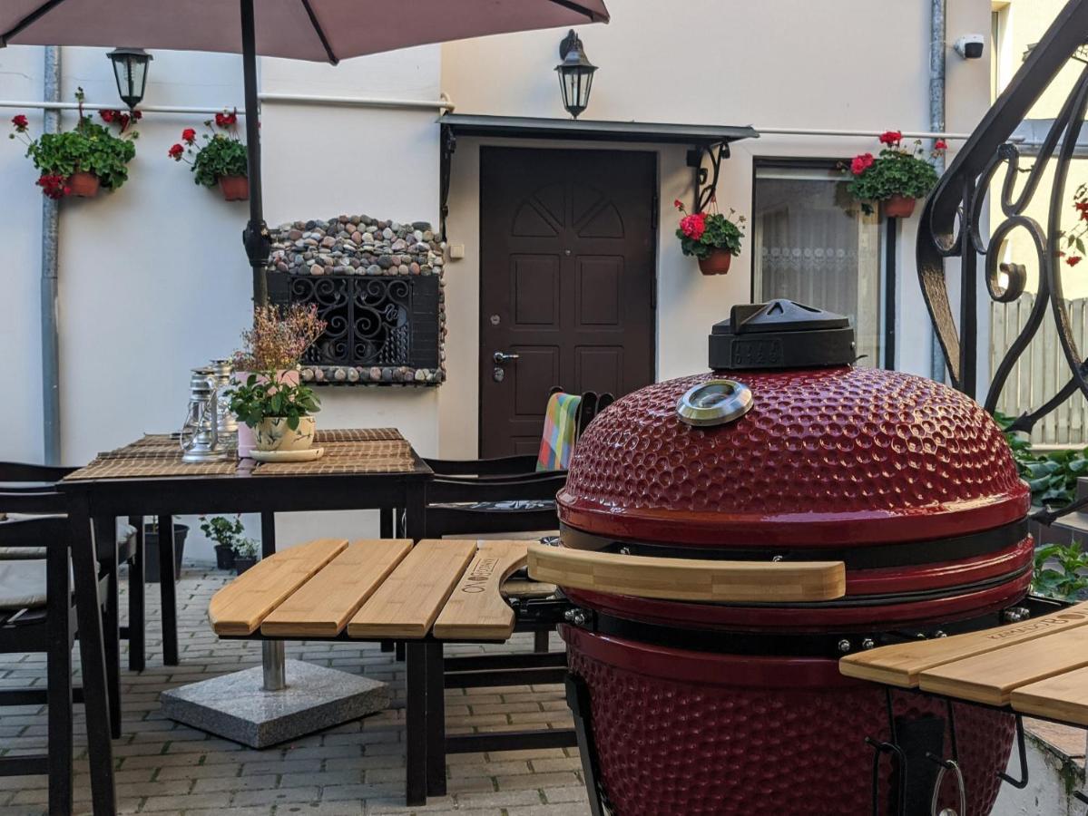 Guest House Nika - Cottages And Rooms In The Heart Of Palanga City Center מראה חיצוני תמונה