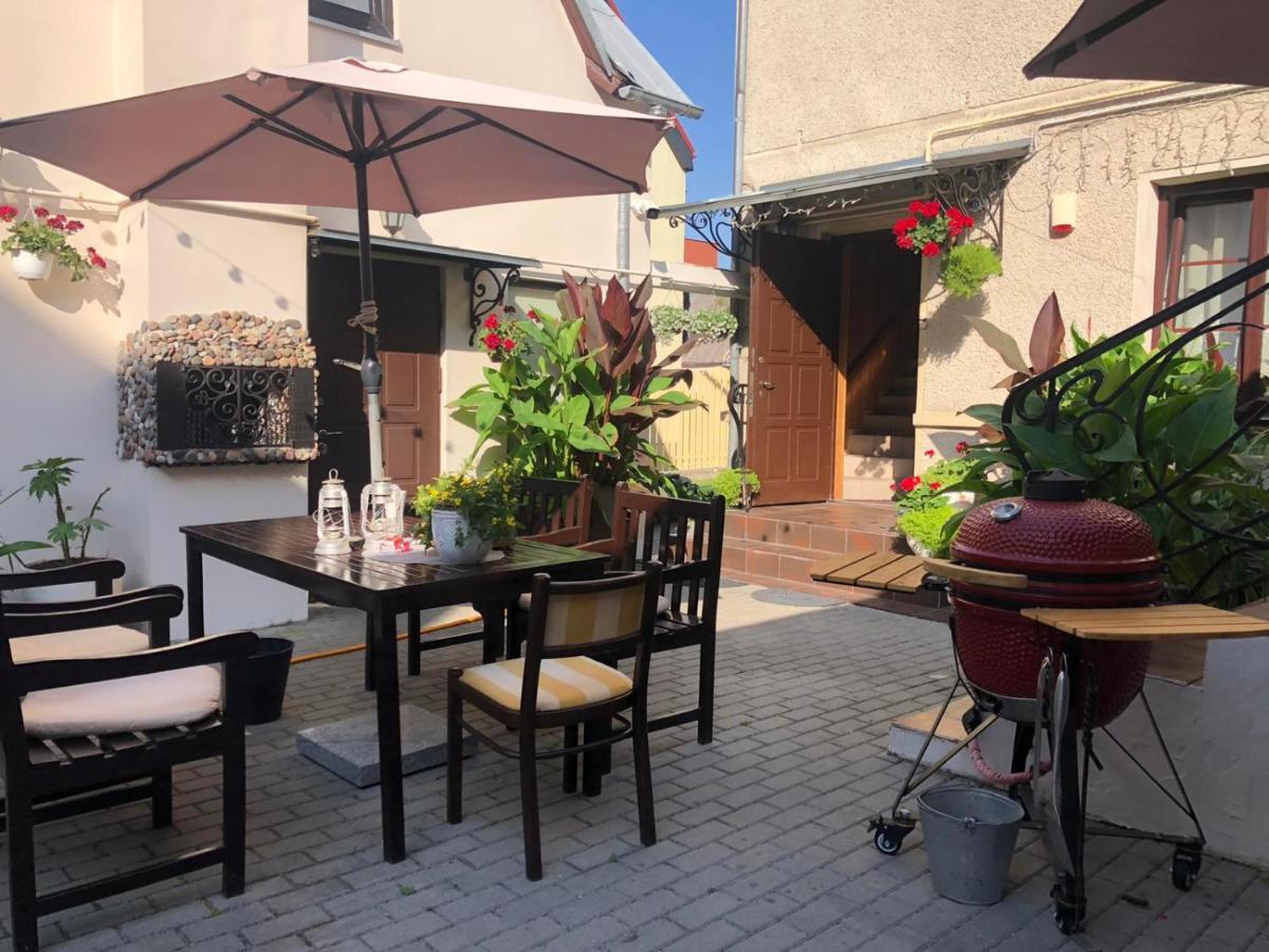 Guest House Nika - Cottages And Rooms In The Heart Of Palanga City Center מראה חיצוני תמונה